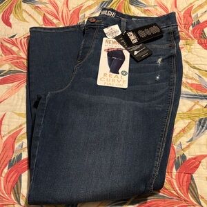 NWT REWASH PULL ON HIGH RISE